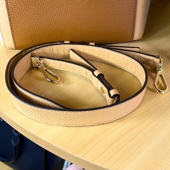 Michael Kors Tan and White Leather Tote - Picture 2 of 12